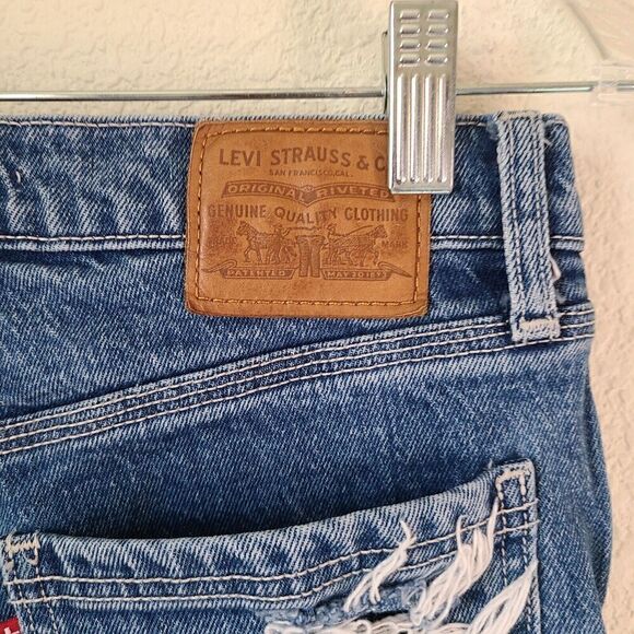 Levi's Wedgie Straight Jeans Sz 26 Button Fly Distressed 90s Retro Boho Logo - Picture 9 of 11